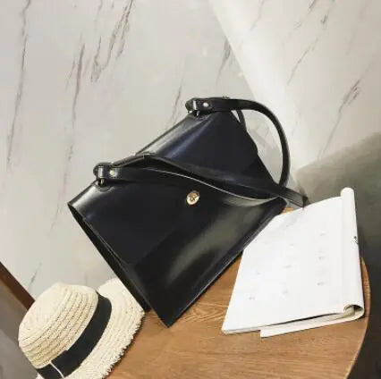 🔥 2025 rare fashion designed Retro Women’s Shoulder Crossbody Bag