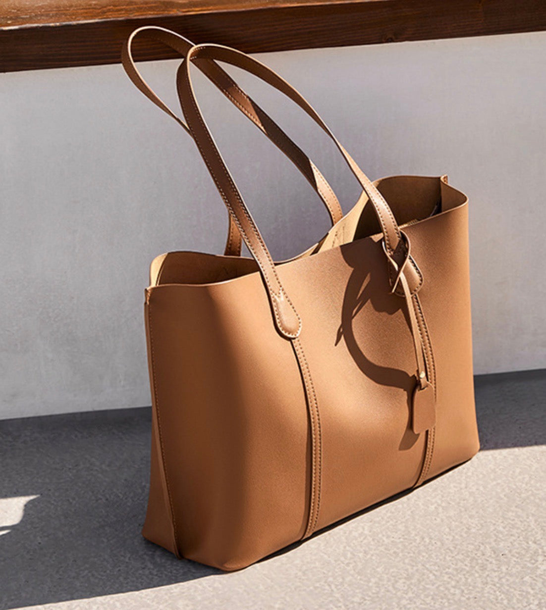 Tia Women's Leather Large Capacity Tote Bag tioandtiashop