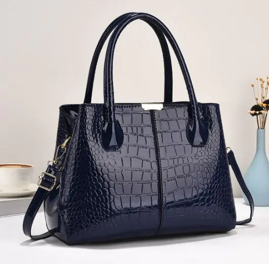 🔥 2025 Fashion Women's Crocodile Tote and Shoulder Bag