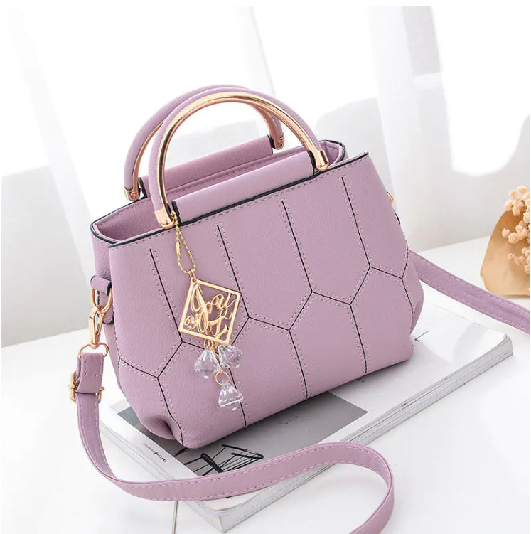 🔥 2025 New Sexy Fashionable Women's Embroidered Shoulder Bag