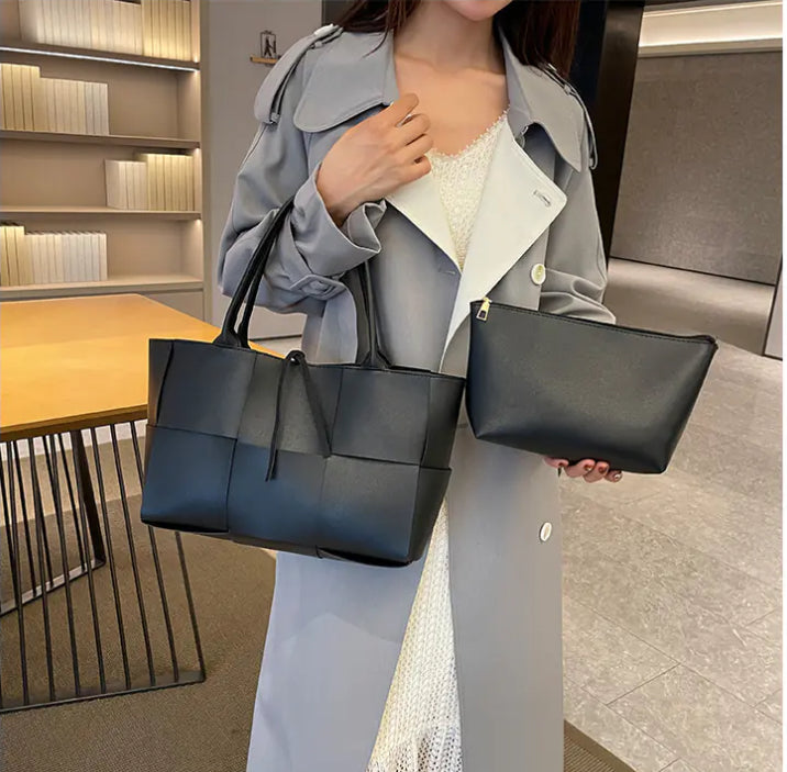 Large Capacity Tote Bag for Women - Trendy and Versatile