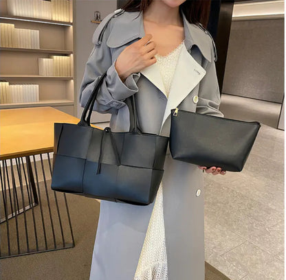 Large Capacity Tote Bag for Women - Trendy and Versatile