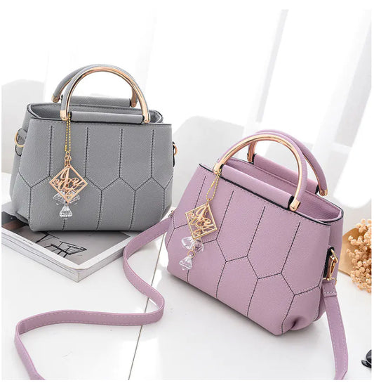 🔥 2025 New Sexy Fashionable Women's Embroidered Shoulder Bag