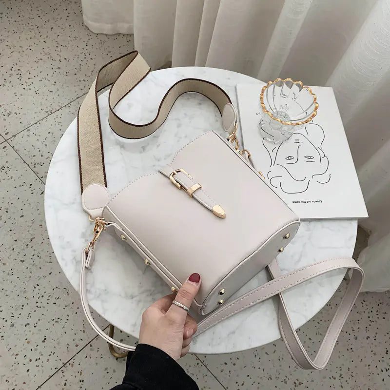 🔥 New modern Versatile Tote Bag for girls and Women - Simple and Spacious