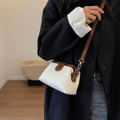 High-End Luxury Women's Messenger Bag with Niche Design