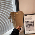 Women’s Retro Messenger Bag, luxury and Versatile Design tioandtiashop