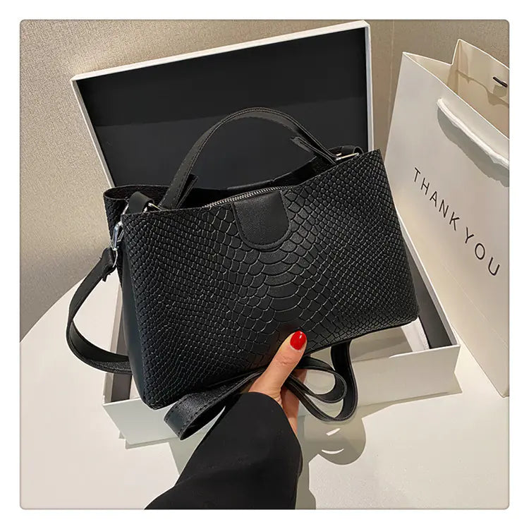 🔥 Women’s Snakeskin Pattern Shoulder & Crossbody Bag