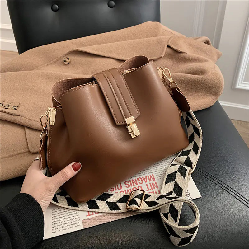 Luxury Black PU Leather Bucket Crossbody Handbag for girls & Women