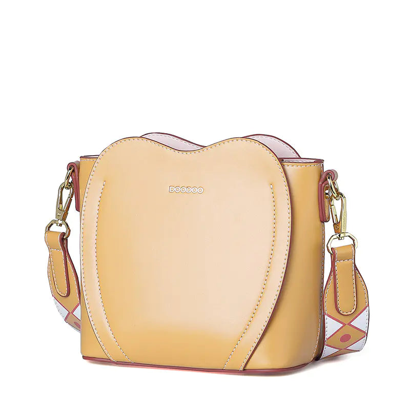 🔥New Fashionable Women's Heart-Shaped Shoulder Bucket Bag