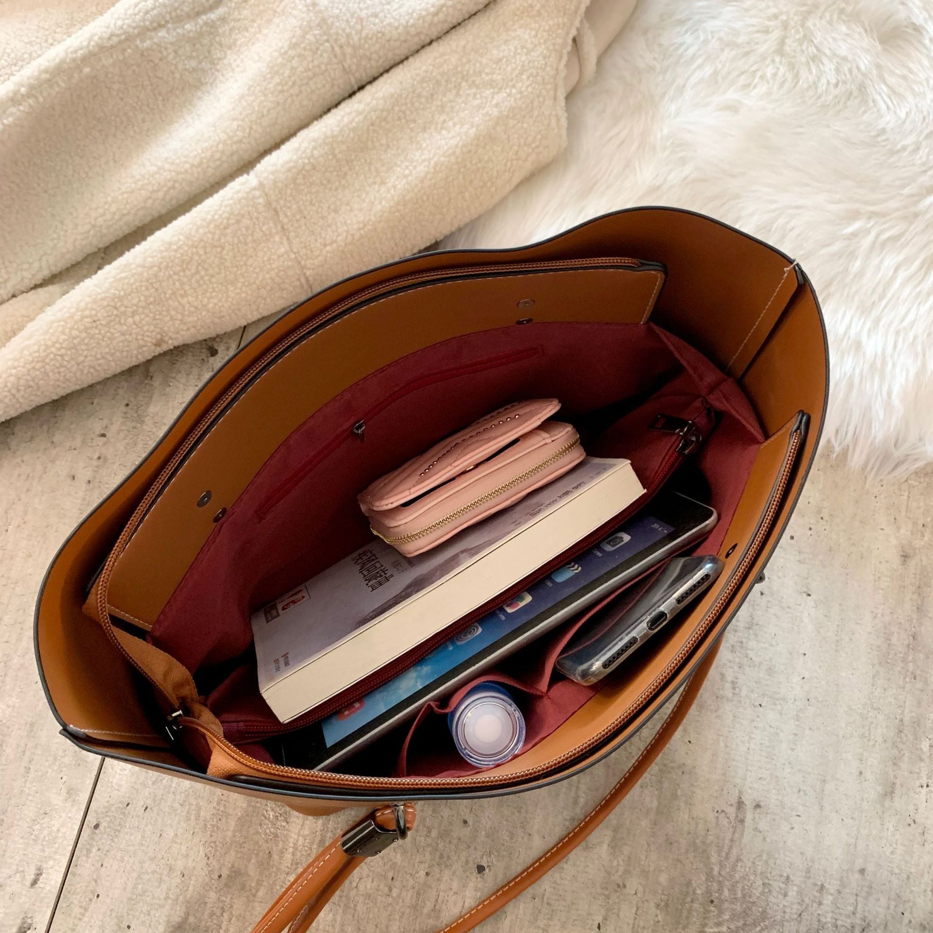 Tia Soft Leather Texture Womens Tote Bag tioandtiashop