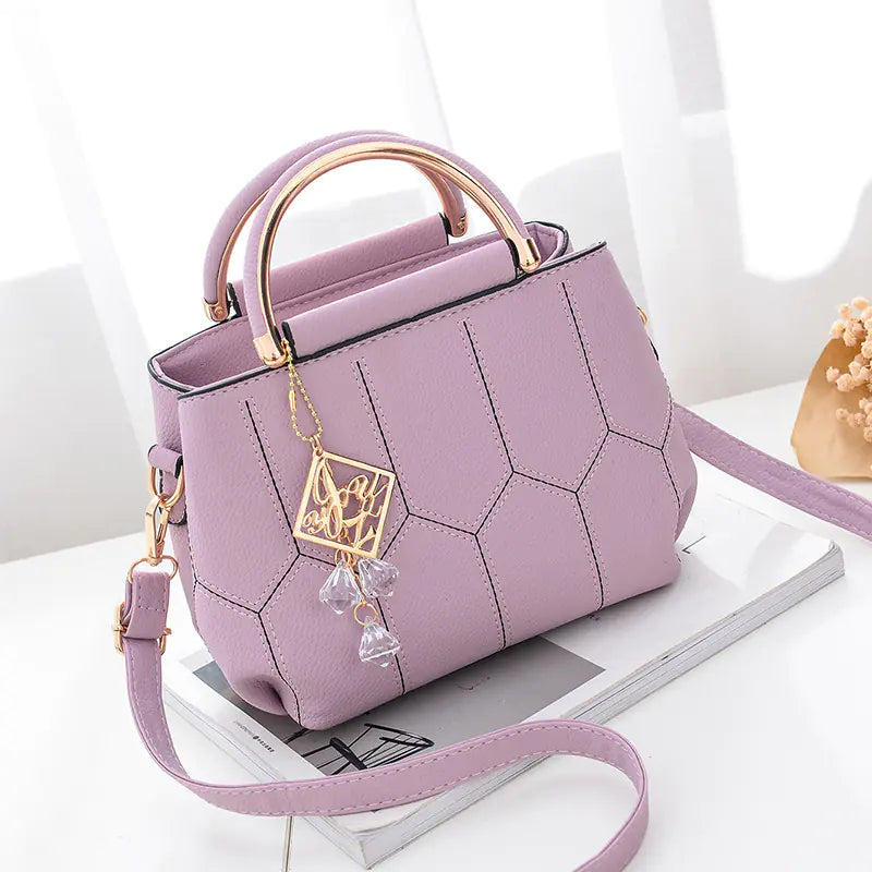🔥 2025 New Sexy Fashionable Women's Embroidered Shoulder Bag