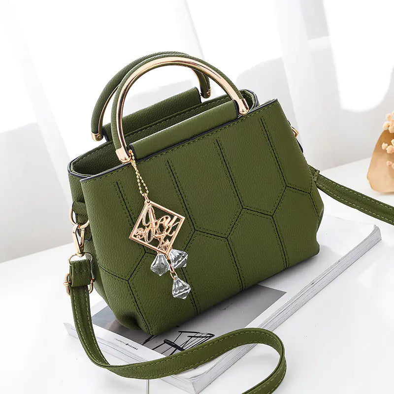 🔥 2025 New Sexy Fashionable Women's Embroidered Shoulder Bag
