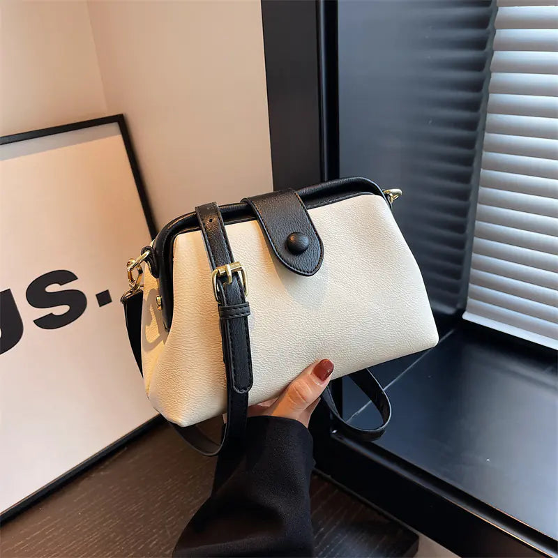 High-End Luxury Women's Messenger Bag with Niche Design