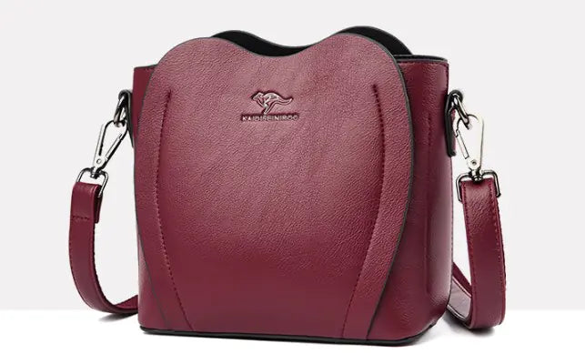 🔥New Fashionable Women's Heart-Shaped Shoulder Bucket Bag